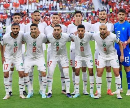 المنتخب المغربي يخطو خطوة كبيرة نحو الدور الثاني لمونديال قطر بفوز عريض و مستحق أمام بلجيكا .