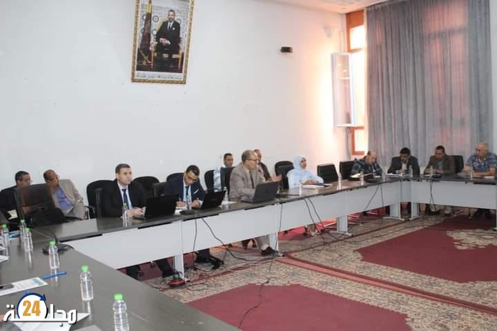 نظام المطعمة بالداخليات والمطاعم المدرسية بالسلك الثانوي موضوع لقاء جهوي بكلميم