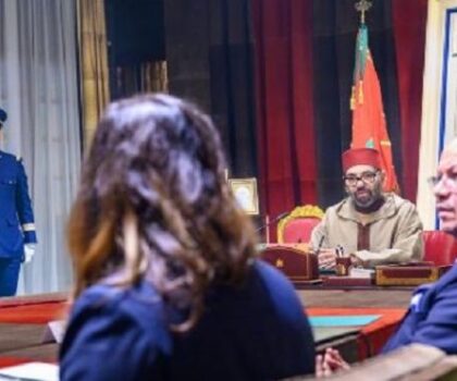 الملك يترأس بالرباط جلسة عمل خصصت لتطوير الطاقات المتجددة والآفاق الجديدة في هذا المجال