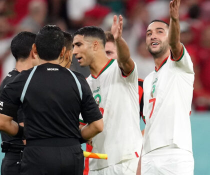 الإعلان عن حكم مباراة المغرب وإسبانيا في ثمن نهائي مونديال قطر