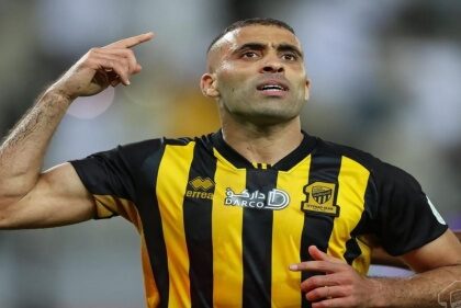 لجنة الانضباط تعاقب حمد الله مهاجم اتحاد جدة