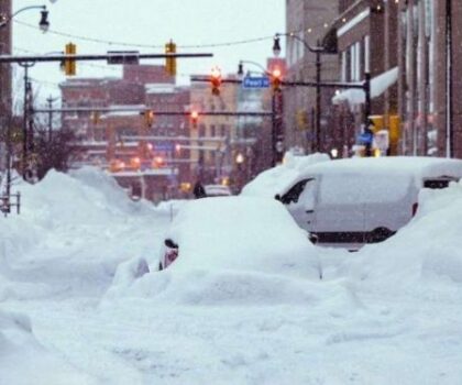 مصرع أزيد من 50 شخصا بأمريكا بسبب “عاصفة القرن”