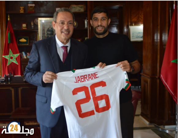 سطات: استقبال عامل الإقليم ليحيى جبران لاعب المنتخب  الوطني لكرة القدم وابن مدينة سطات الذي ساهم في انجاز أسود الأطلس