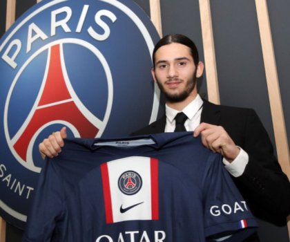 باريس سان جيرمان يوقع عقدا احترافيا مع المغربي إلياس حسني