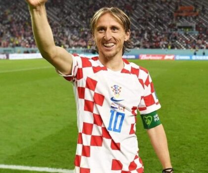 ليونيل ميسي يرافق لوكا مودريتش إلى المربع الذهبي لمونديال قطر 22 بعد تفوقه أمام هولندا بضربات الترجيح.