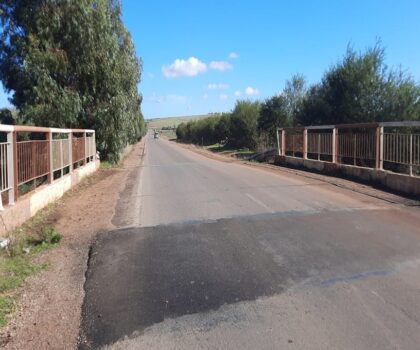 سطات : عيوب واختلالات بقنطرة حديثة النشأة بطريق اولاد سعيد تثير مخاوف مستعملي الطريق (+ صور)