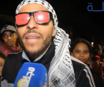 بالفيديو..أجي تشوف فلسطيني مقيم بالمغرب أشنو قال على فوز المنتخب المغربي