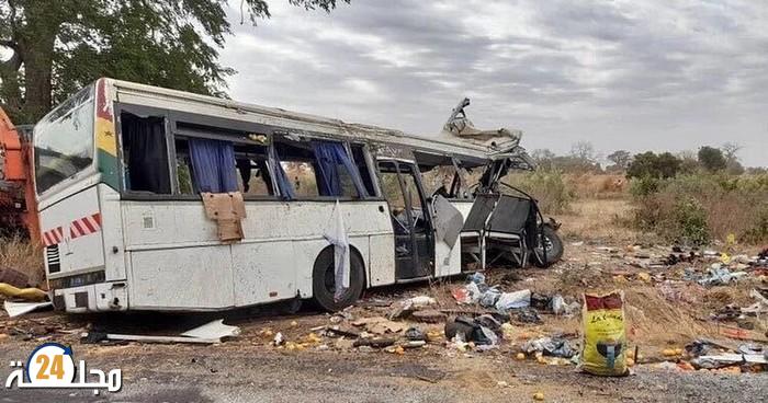 فاجعة جديدة بالسنغال .. مصرع 19 شخصا في حادثة سير مروعة