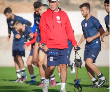 باكيتا يقود حسنية اكادير في قمة المتناقضات بغيابات وازنة