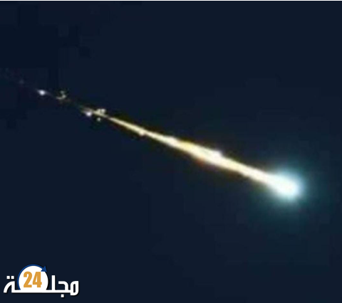 مجسم غريب يطير من جنوب إسبانيا ليصل إلى شمال المغرب