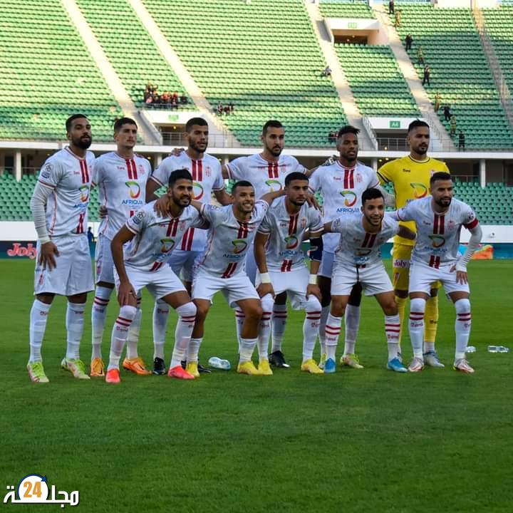 الدفاع الحسني الجديدي يضع فوزا بأخطاء دفاعية مكلفة أمام حسنية أكادير