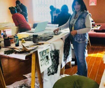 الفنانة التشكيلية “بديعة سكو” تشارك في المتلقى الثالث للفن التشكيلي بالدار البيضاء