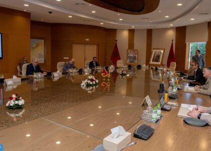 تنفيذا للتعليمات الملكية.. لوديي والمفتش العام للقوات المسلحة الملكية يستقبلان كبير مستشاري الدفاع البريطاني