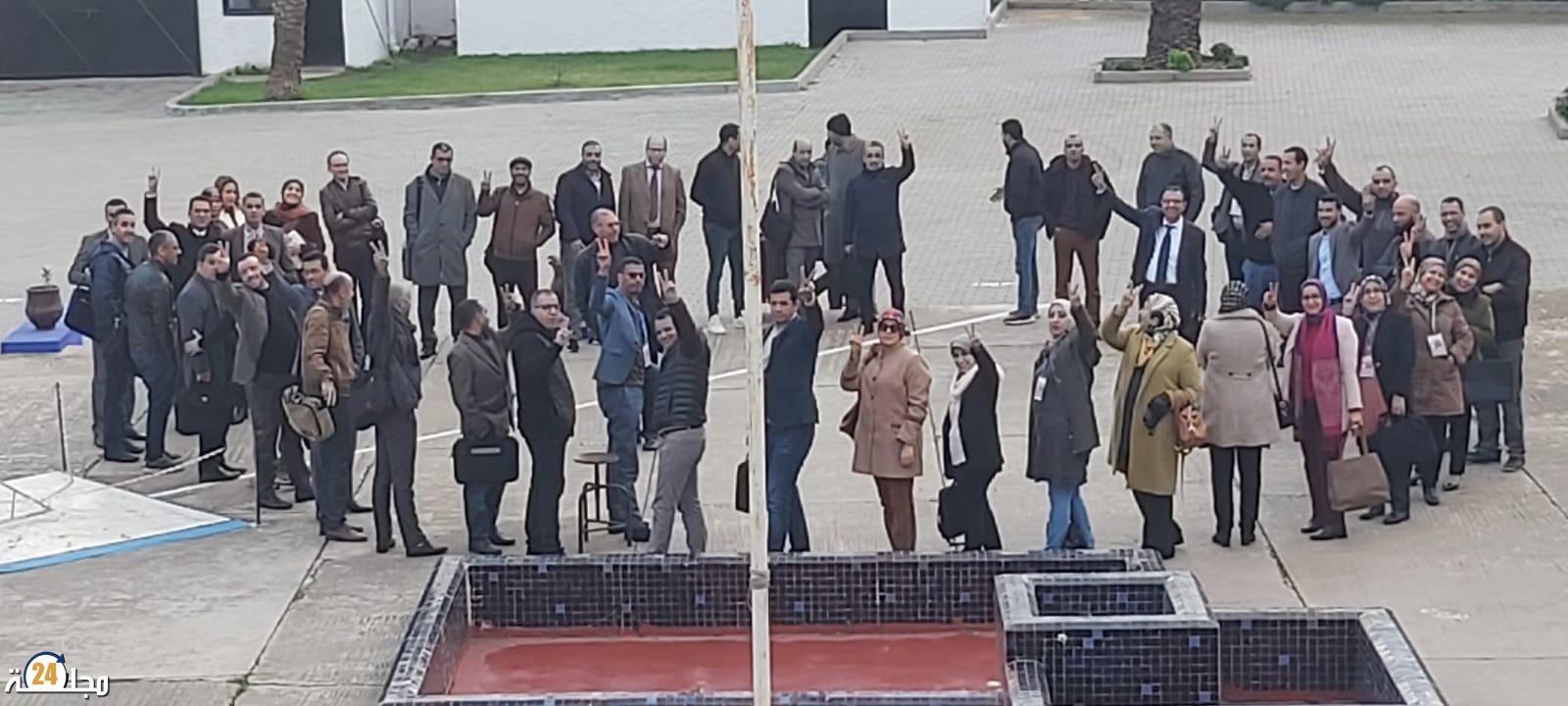 الأطر الإدارية المتدربة بالمركز الجهوي لمهن التربية والتكوين بالجديدة يردون على اتفاق 14 يناير بملف مطلبي