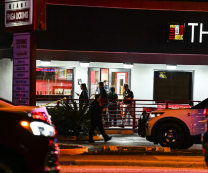 أمريكي يقتل زوجته وحماته و5 من أبنائه ثم ينتحر