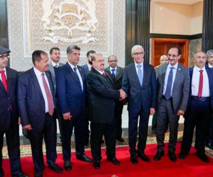 راشيد الطالبي العلمي يجري مباحثات مع نظيره اليمني