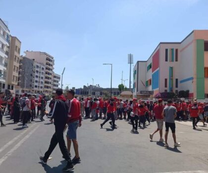الجامعة الملكية تعاقب الوداد بسبب شغب جماهيره في مباراة تطوان