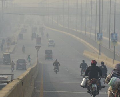 دراسة تربط بين تلوث الهواء وهشاشة العظام