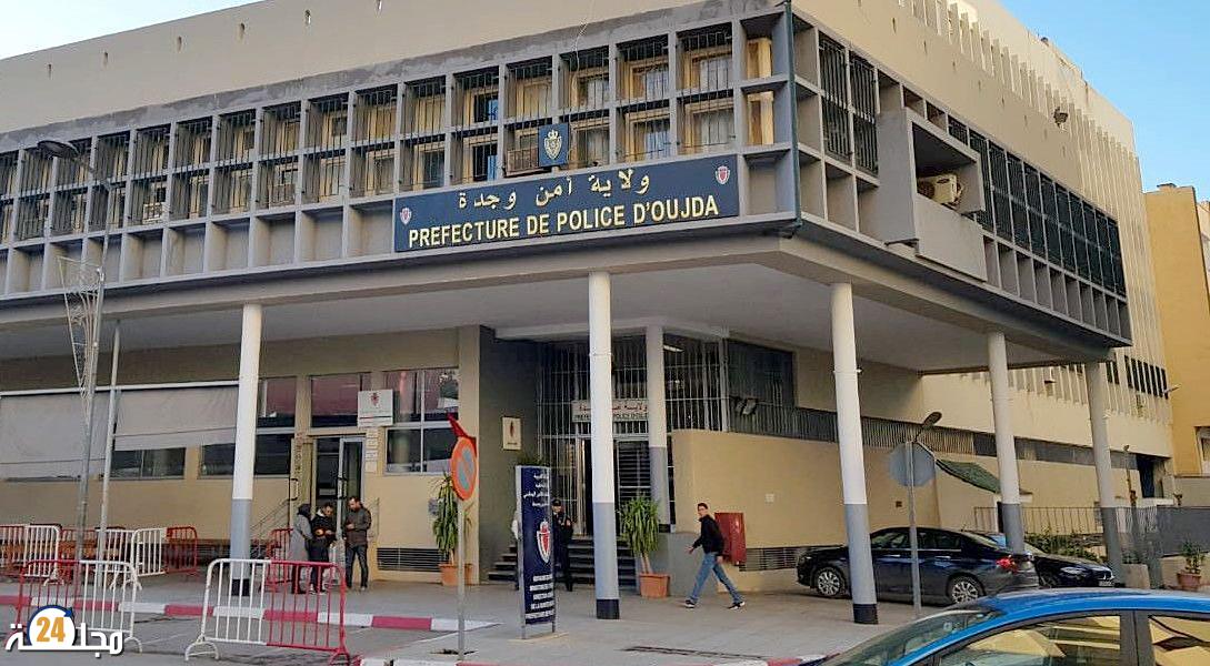 توقيف ضابط شرطة مؤقتا عن العمل ببني مطهر عقب ضلوعه في قضية ابتزاز
