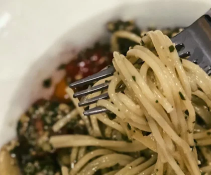 دراسة تحمّل “النودلز” مسؤولية إصابات خطيرة لدى الأطفال