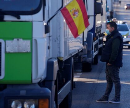 إسبانيا تفتح باب التوظيف أمام السائقين المغاربة