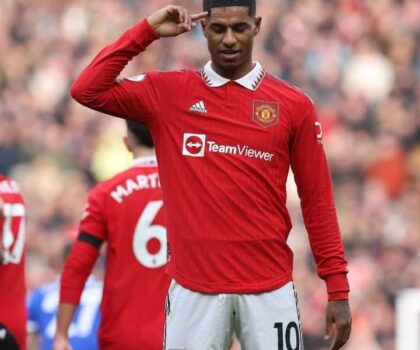 المان يونايتد ينهي عقدة عقد و نصف العقد من الزمن أمام برشلونة بفوز أهله للدور المقبل لليوروبا ليغ