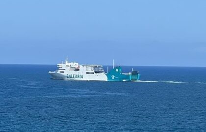 وفاة شخص في باخرة للمسافرين يستنفر شرطة مليلية