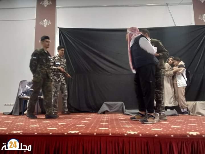 إقصائيات المهرجان الإقليمي للمسرح المدرسي بمديرية العرائش تفرز تأهل عرضين للأداور المقبلة .