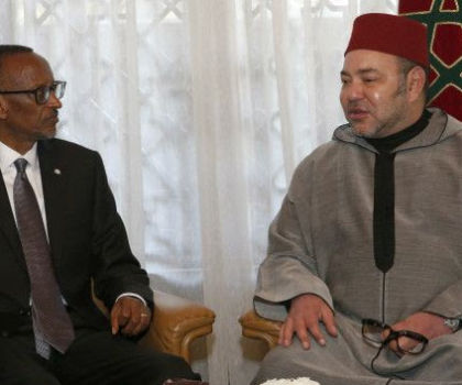 “كاف” يمنح الملك ورئيس رواندا جائزة التميز