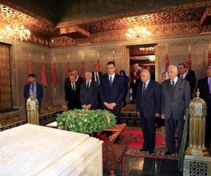 الرباط: رئيس الحكومة الاسبانية بيدرو سانشيز يزور ضريح محمد الخامس