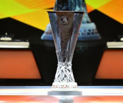 قرعة دور الـ16 من الدوري الأوروبي.. مواجهة سهلة لـ آرسنال ومانشستر يونايتد