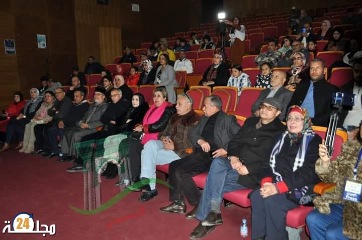 مهرجان عبد السلام عامر يسجل إقبالا محتشما في افتتاح نسخته الرابعة بالقصر الكبير .