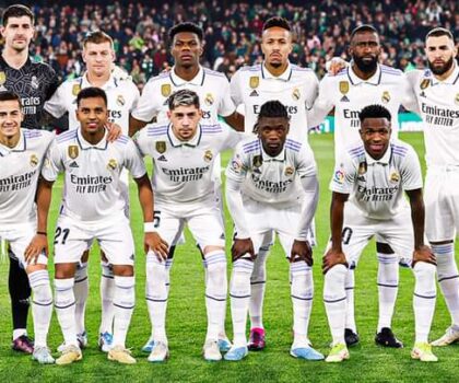 ريال مدريد يخسر نقطتين في حملة الدفاع عن لقبه في الليغا الإسبانية على ملعب بنيتو بيامارين باشبيلية .