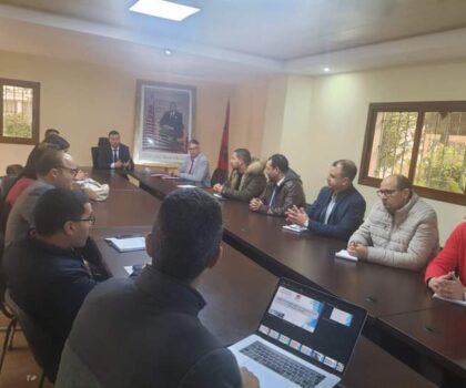 محمد البعلي المدير الإقليمي لوزارة التربية الوطنية بالعرائش يترأس ورشة تواصلية حول تدبير المخاطر .