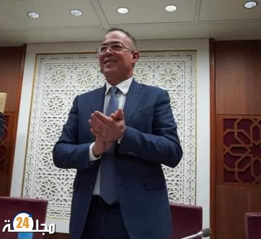 مساندة و تضامن مطلقين من مكونات الكرة المغربية مع فوزي لقجع في مواجهة الحملة المغرضة التي يتعرض لها .