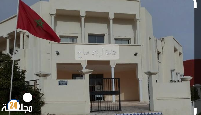 معاناة الأطر التعليمية والتلاميذ بعد رحيل الساكنة المجاورة بجماعة اولاد صالح اقليم النواصر