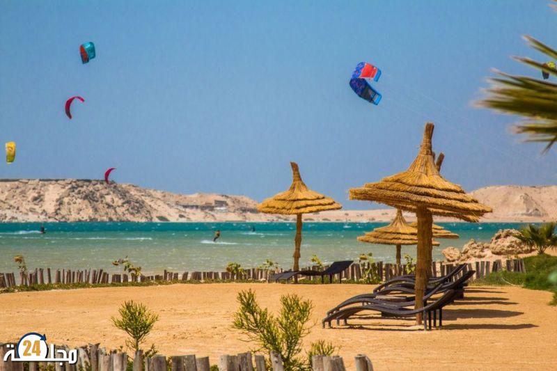 خليج الداخلة.. أسرار الطبيعة وعشق الأمواج تجلب الزائر