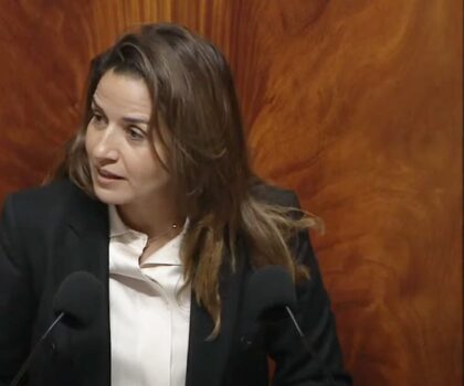 فضيحة صفقة بنعلي وشركة التواصل الفرنسية تصل إلى قبة البرلمان