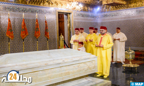 أمير المؤمنين الملك محمد السادس يترحم على روح المغفور له الملك محمد الخامس