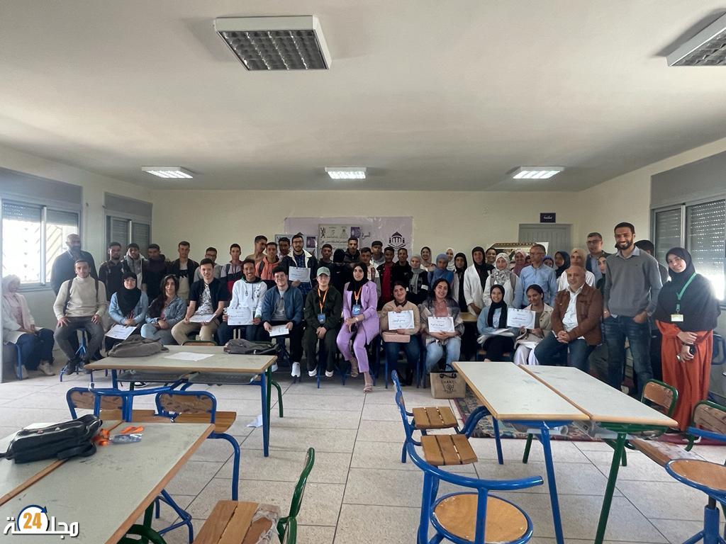 منتدى شباب الغد ينظم الملتقى المحلي للتوجيه والاعلام المدرسي والجامعي والمهني بالثانوية التأهيلية عمر المختار بجماعة أولاد احسين