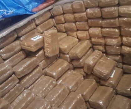 إحباط محاولة لتهريب أزيد من 5 أطنان من مخدر الشيرا بميناء طنجة