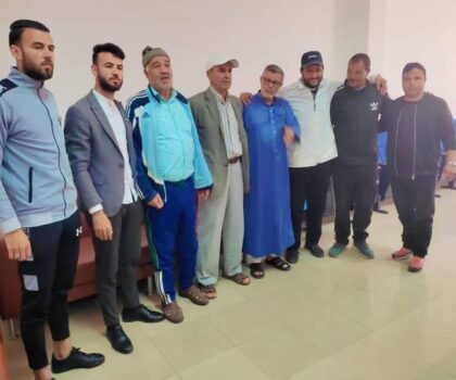 اجتماع تنسيقية أندية القصر الكبير تلتقي برئيس مجلس الجماعة حول واقع الكرة بالمدينة لم يخلص إلى نتائج ملموسة .