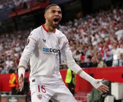 الدولي المغربي بألوان اشبيلية الإسباني يوسف النصيري يتكفل بإبعاد المان يونايتد من مسابقة اليوروبا ليغ