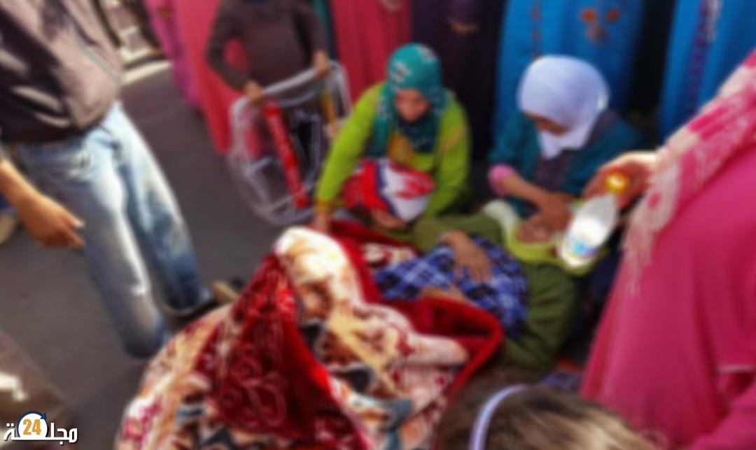 سطات : سوء خدمة المستشفى يجبر سيدة حامل على وضع مولودها في سوق “الشطيبة”