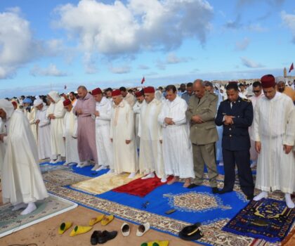 عامل إقليم سيظي افني يترأس مراسيم صلاة عيد الفطر