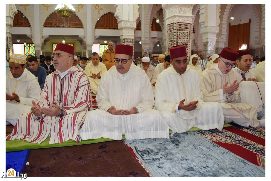 ميدلت…اقامة صلاة عيد الفطر السعيد بمختلف المصليات و المساجد