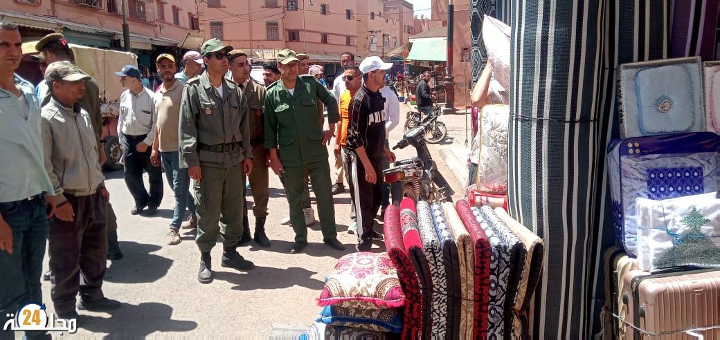 السلطات المحلية بمدينة بن جرير تشن حملة لتحرير الملك العام بشارع الامير مولاي عبد الله