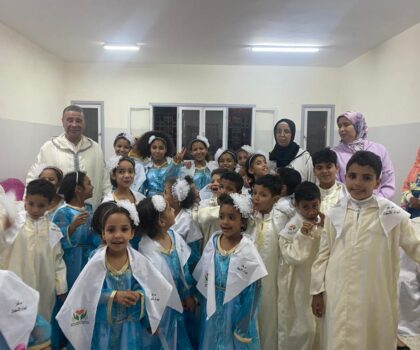 نزلاء مركز إيواء الأطفال المتخلى عنهم بابن جرير ينظم افطار جماعي لفائدة نزلاء مركز إيواء المسنين بقلعة السراغنة