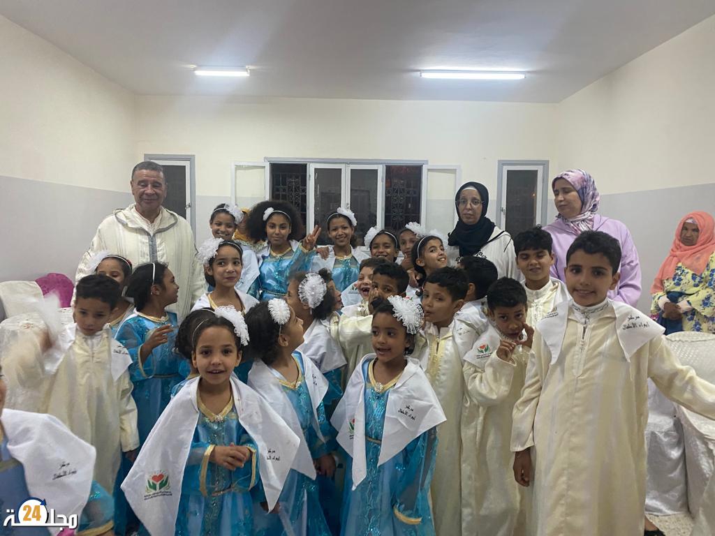 نزلاء مركز إيواء الأطفال المتخلى عنهم بابن جرير ينظم افطار جماعي لفائدة نزلاء مركز إيواء المسنين بقلعة السراغنة