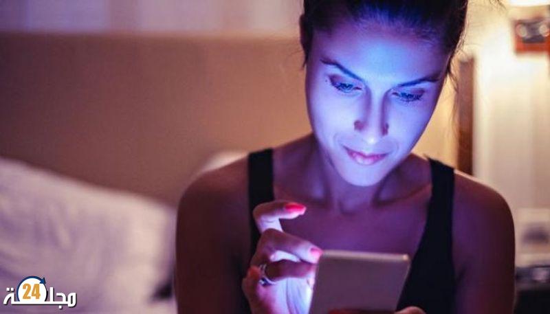 الهواتف المحمولة تدمر بشرتك